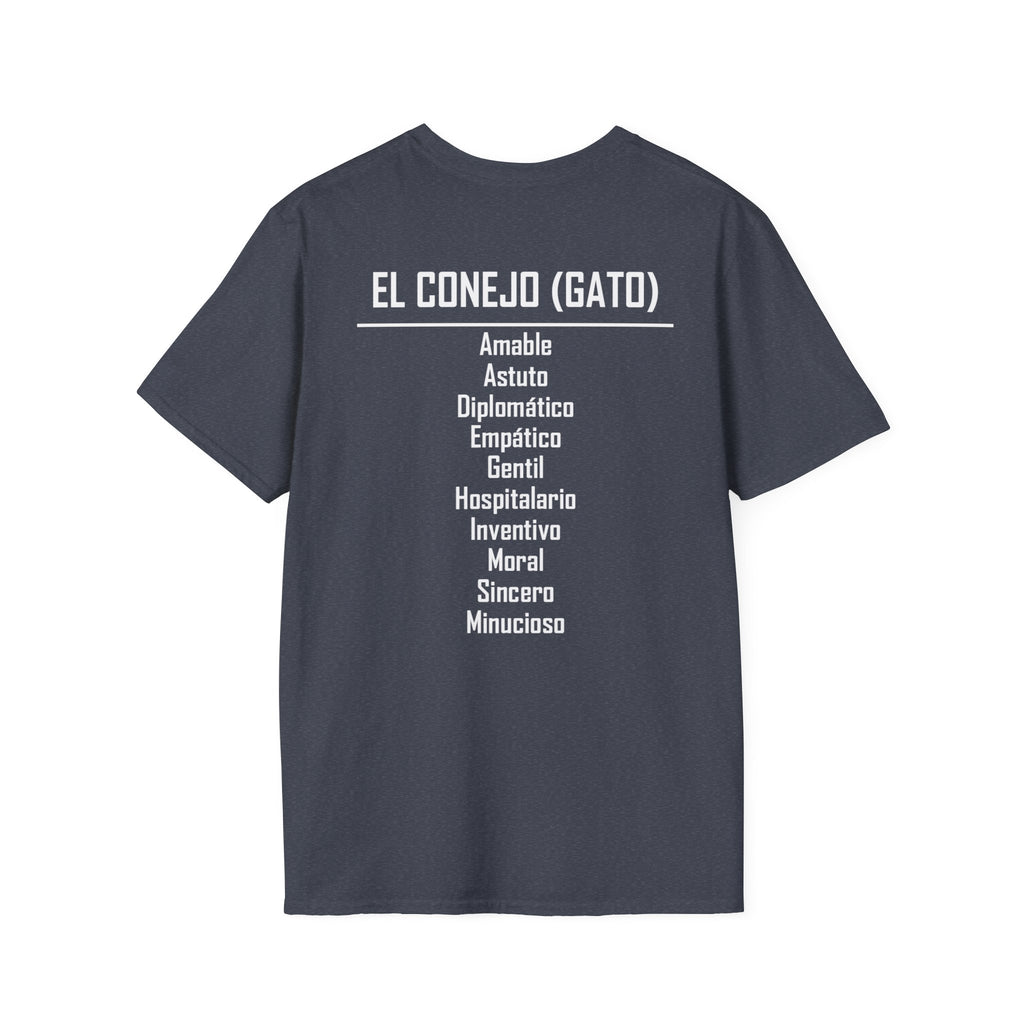 04 Conejo (Gato) — Camiseta Tipográfica — Colores Oscuros — Español